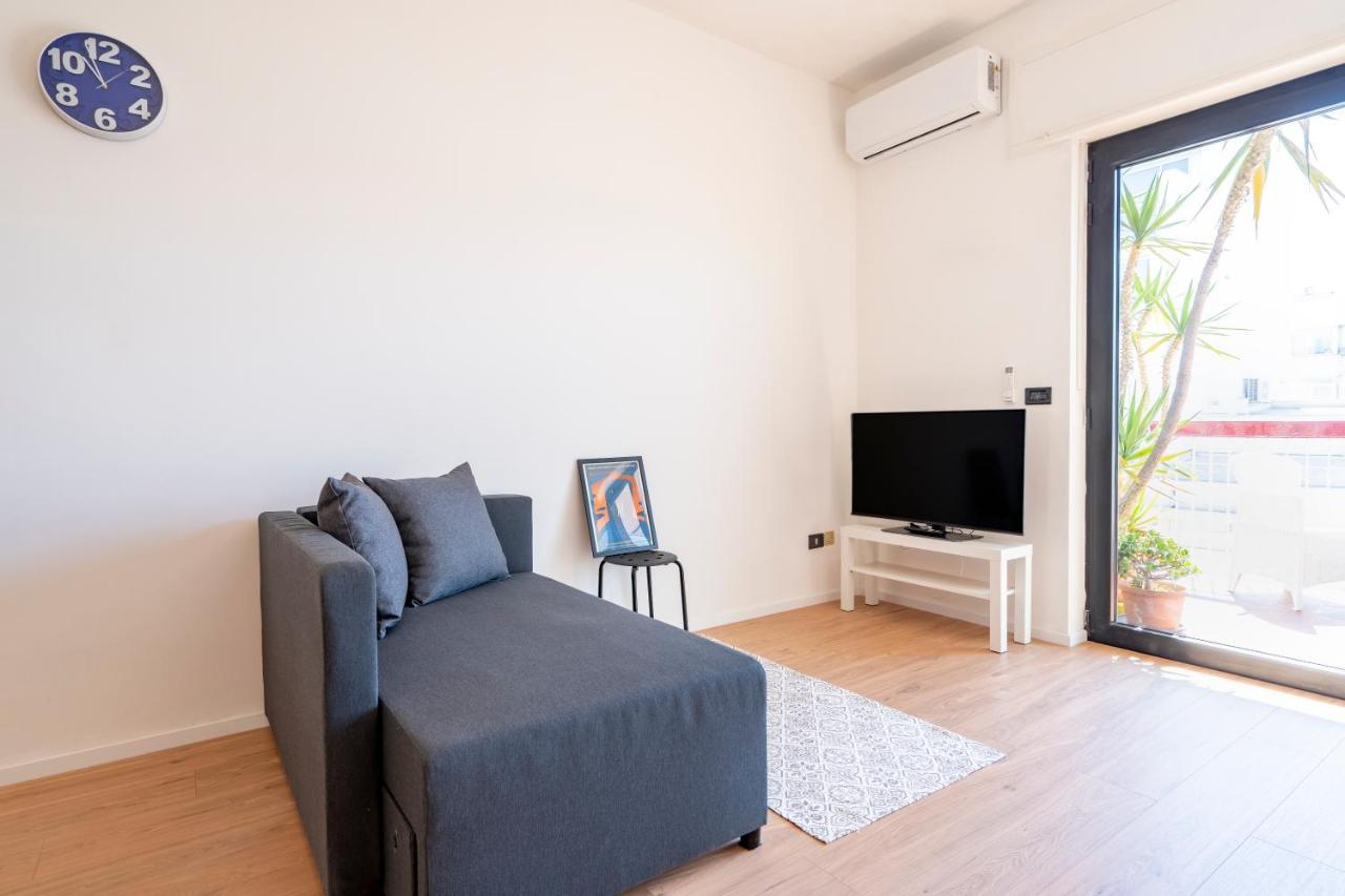 Central & Elegant Loft - With Balcony Bari Esterno foto
