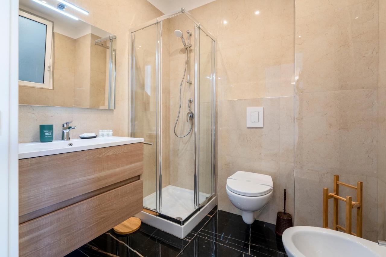 Central & Elegant Loft - With Balcony Bari Esterno foto