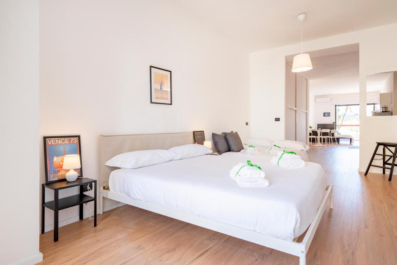 Central & Elegant Loft - With Balcony Bari Esterno foto